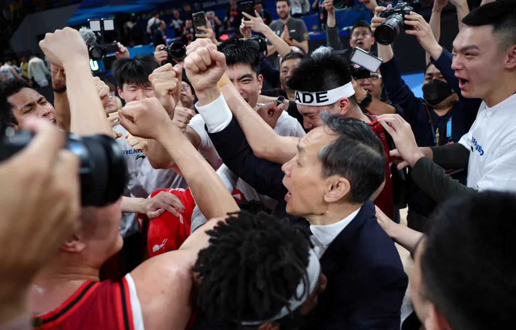 乐鱼 vip 注册-沙尔克04主教练变阵成功，球队逆袭获胜